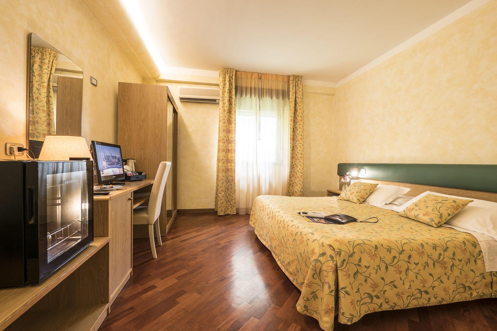 Hotel Vega Perugia Luaran gambar