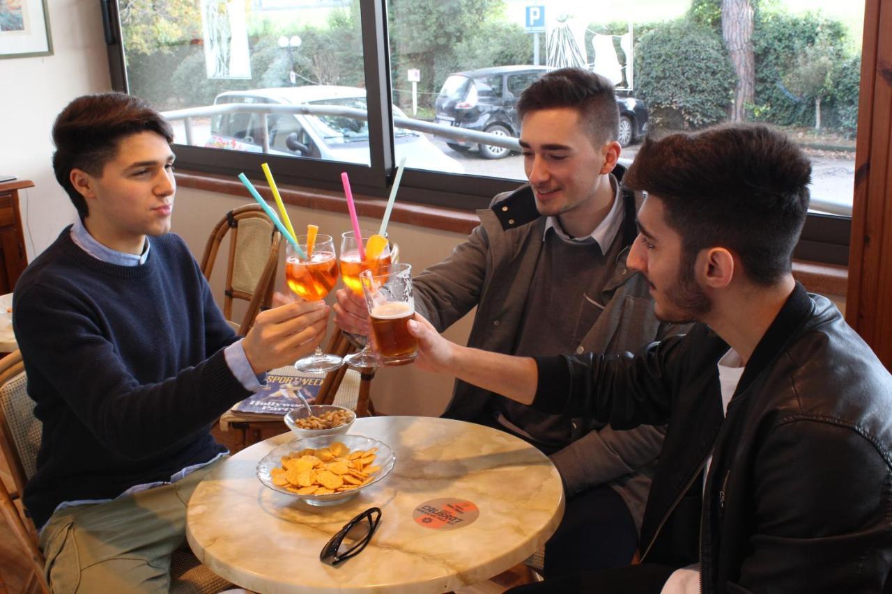 Hotel Vega Perugia Luaran gambar