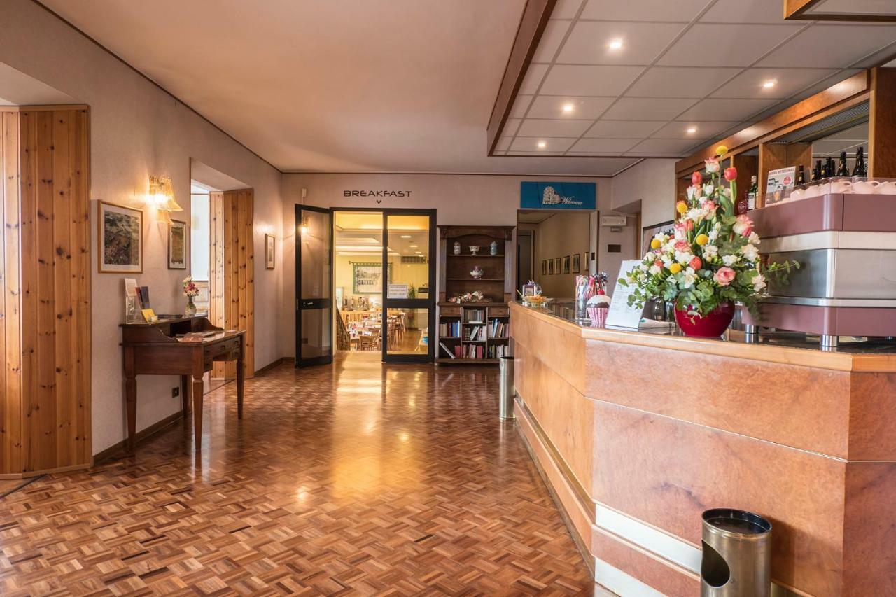 Hotel Vega Perugia Luaran gambar