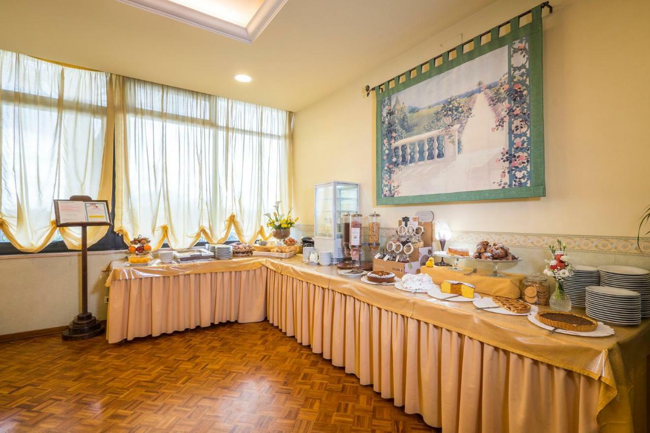 Hotel Vega Perugia Luaran gambar